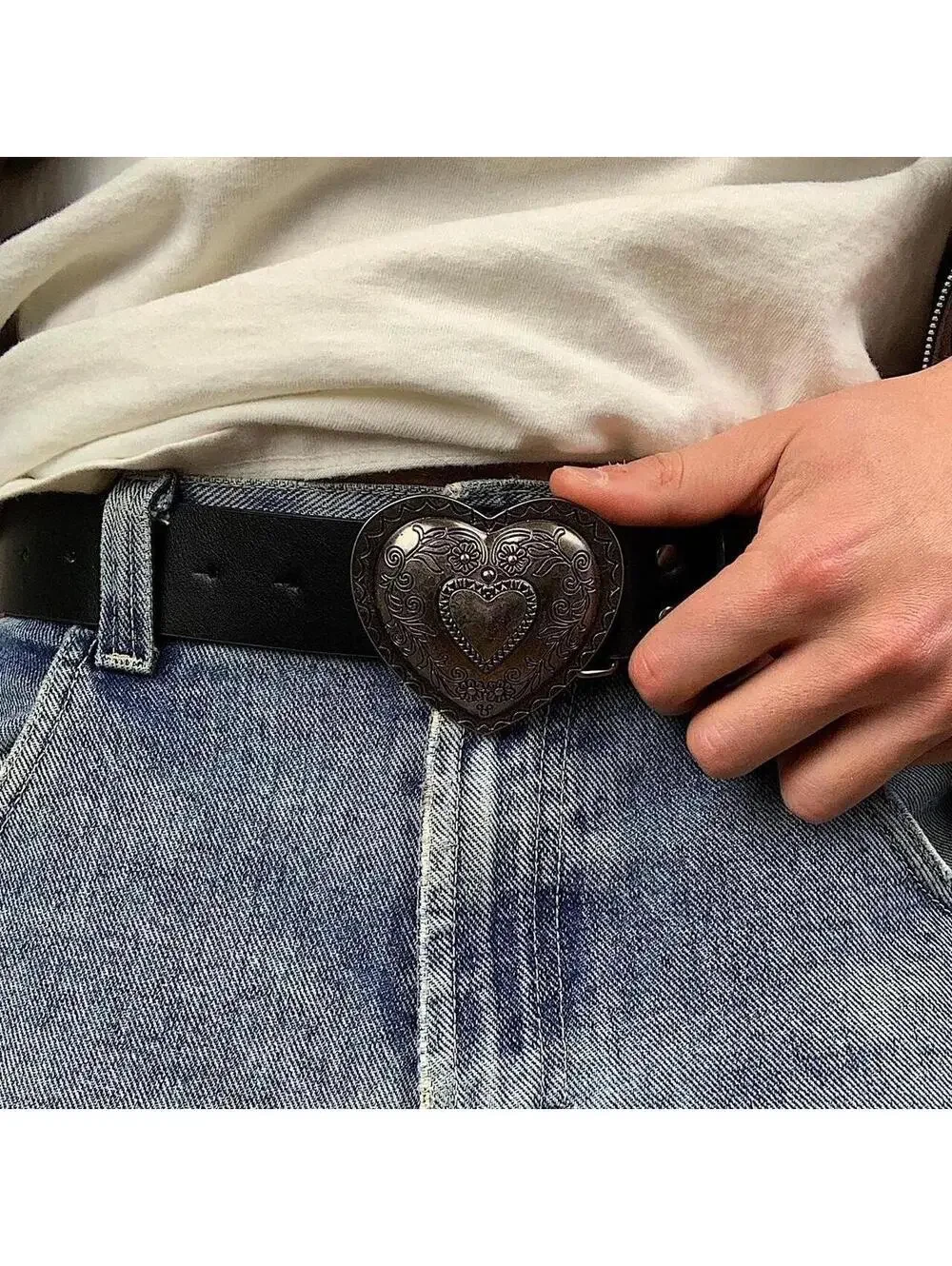 American Western vintage style Heart Belt Buckle black belt. 38.5 inches